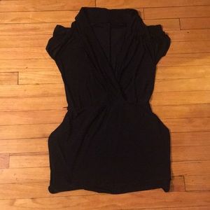 V-neck low cut dress, comfortable material